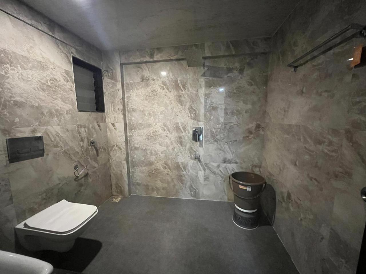 Arsh Executive Inn Dive Ngoại thất bức ảnh