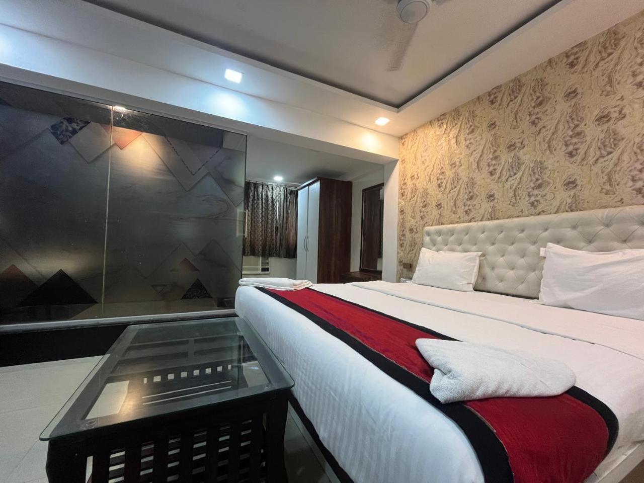 Arsh Executive Inn Dive Ngoại thất bức ảnh