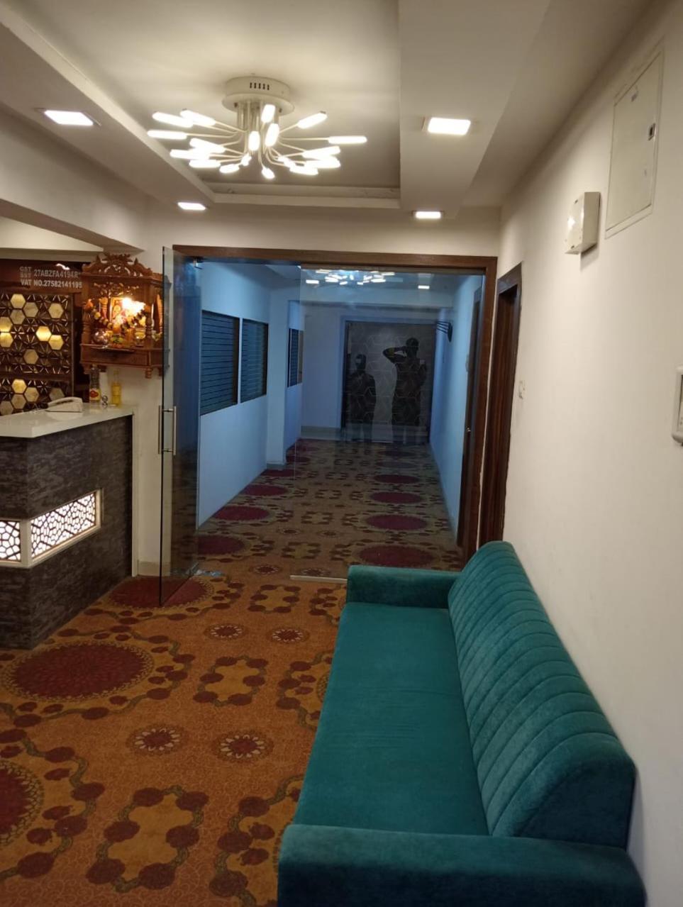Arsh Executive Inn Dive Ngoại thất bức ảnh